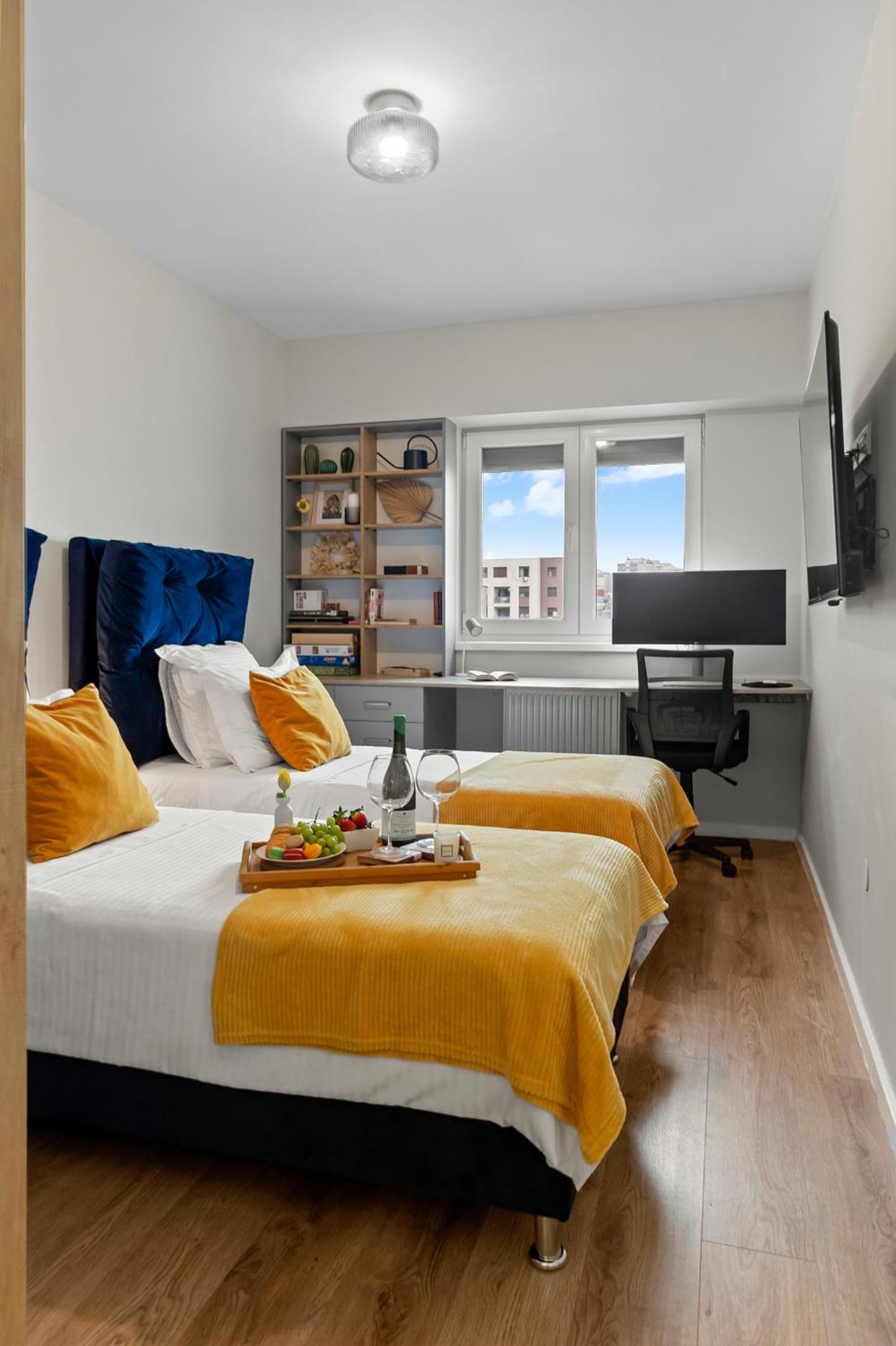 Mido Park Apartment With Private Parking & Self Check-In بوخارست المظهر الخارجي الصورة