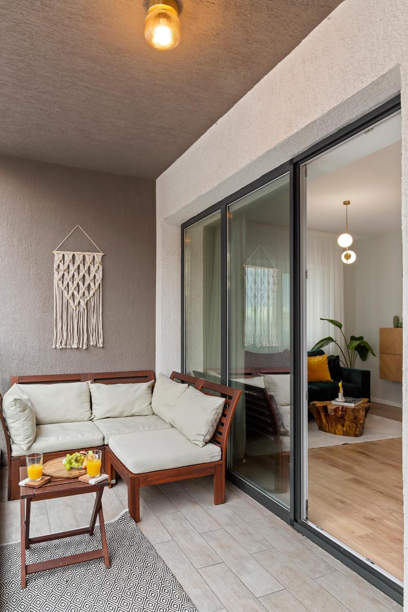 Mido Park Apartment With Private Parking & Self Check-In بوخارست المظهر الخارجي الصورة